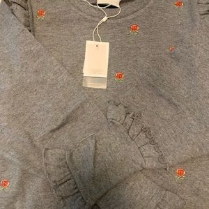 Heavy sweater with the cutest sleeves